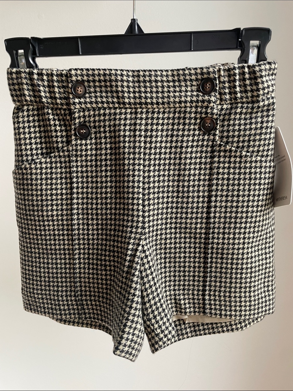Bonpoint NWT woolen shorts, 10Y